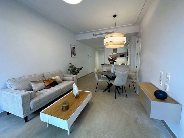 Apartamento de 2 habitaciones en Centro, Torrevieja en venta con piscina - 430.000 € (Ref: 9889030)