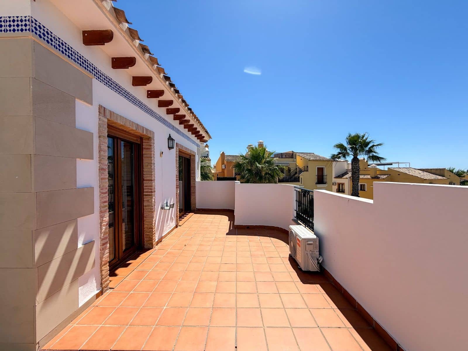 Chalet de 3 habitaciones en Algorfa en venta con piscina - 375.000 € (Ref: 9892585)
