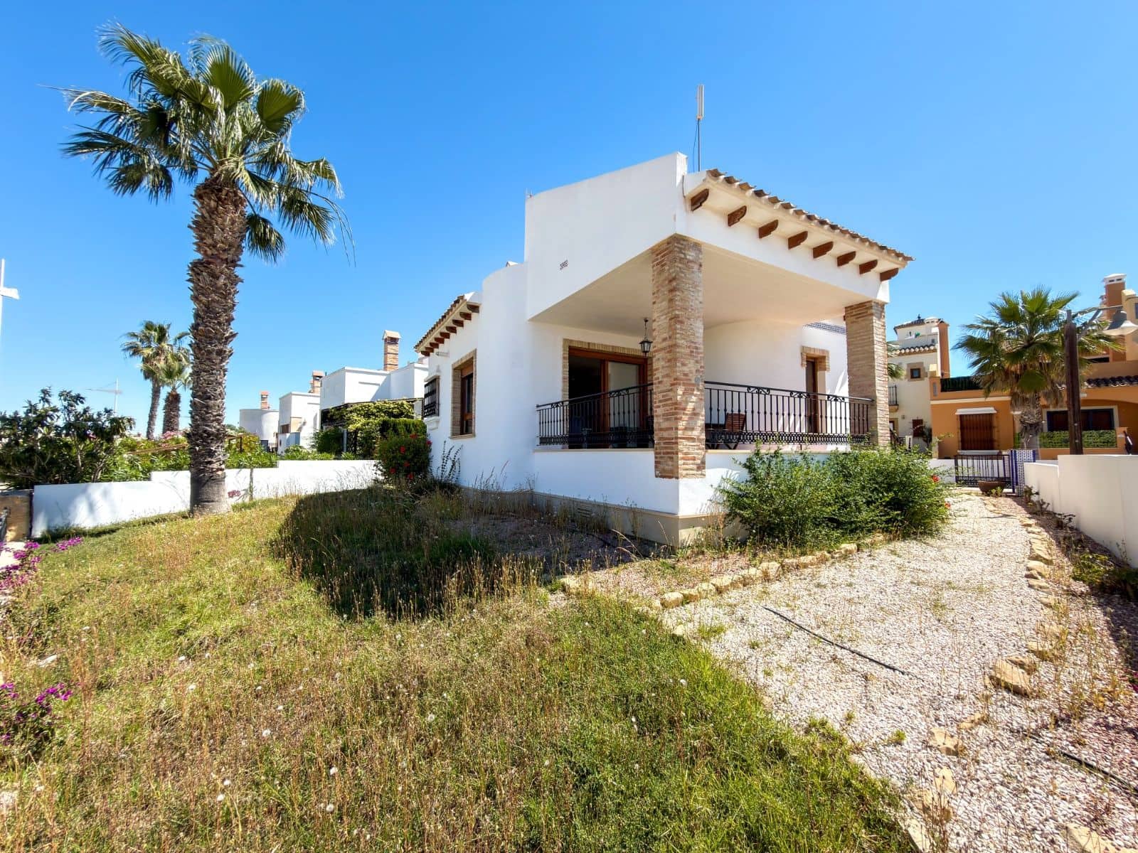 Chalet de 3 habitaciones en Algorfa en venta con piscina - 375.000 € (Ref: 9892585)