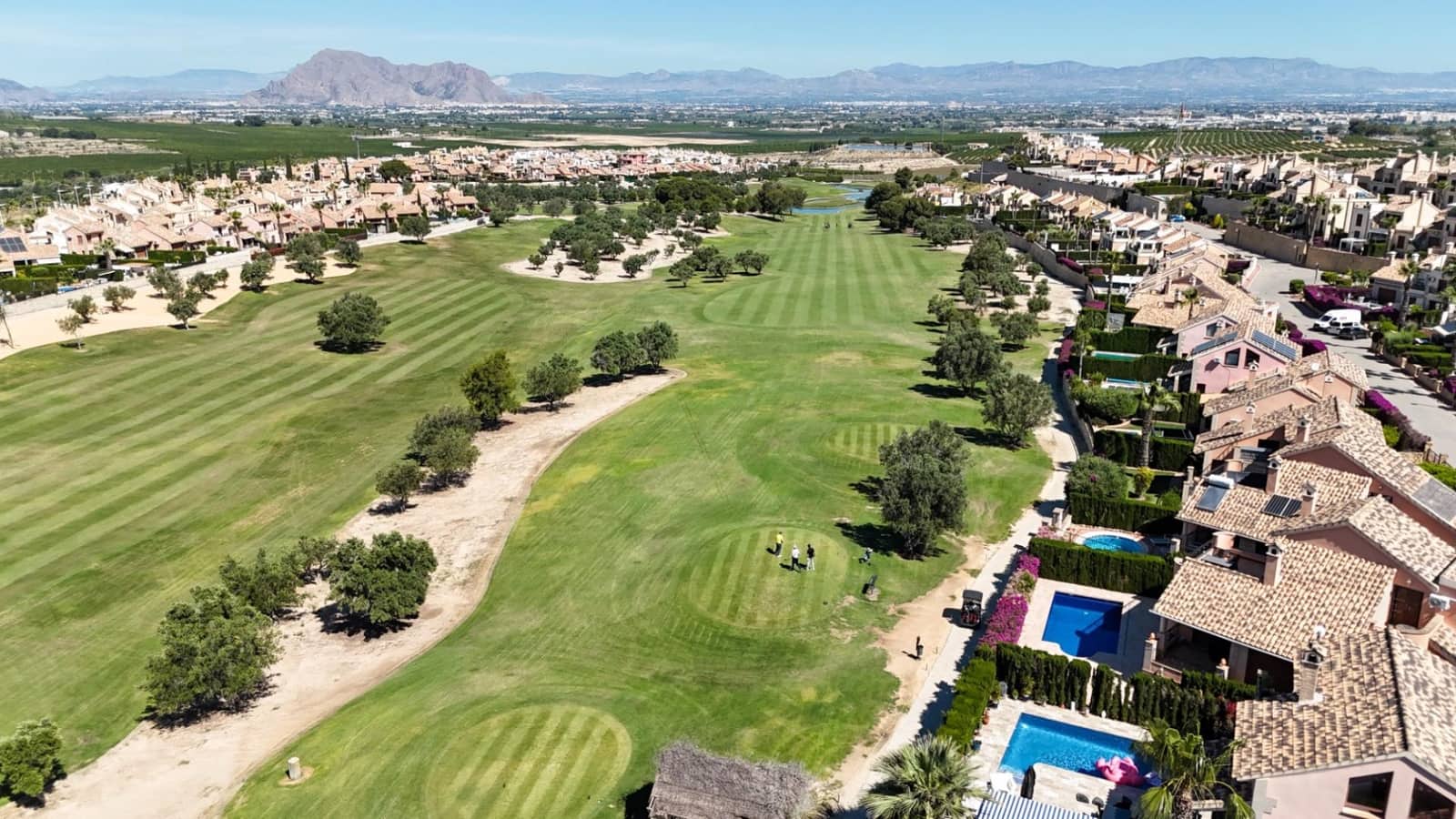 Chalet de 3 habitaciones en Algorfa en venta con piscina - 375.000 € (Ref: 9892585)