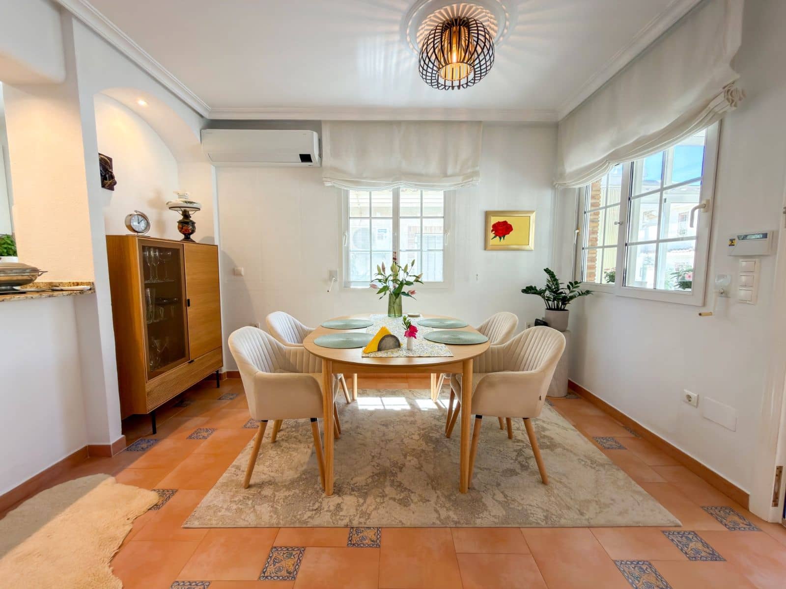 4 Zimmer Villa zu verkaufen in Orihuela Costa mit Pool - 335.000 € (Ref: 9892586)