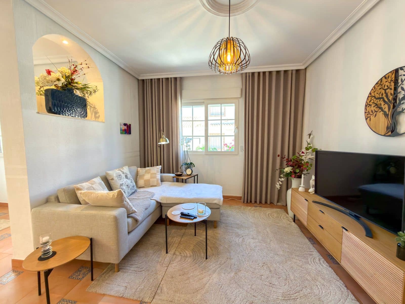 4 Zimmer Villa zu verkaufen in Orihuela Costa mit Pool - 335.000 € (Ref: 9892586)