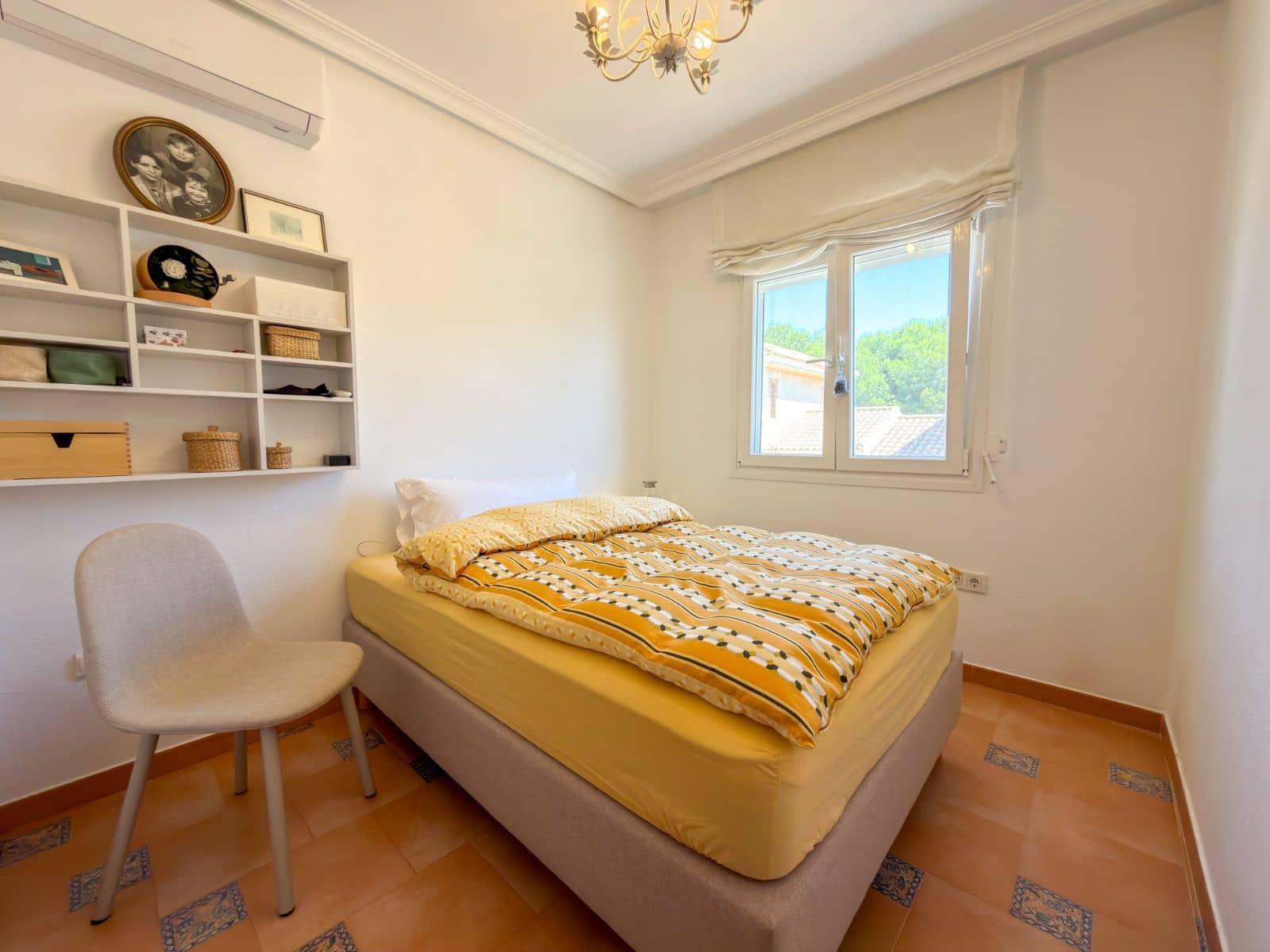 4 Zimmer Villa zu verkaufen in Orihuela Costa mit Pool - 335.000 € (Ref: 9892586)
