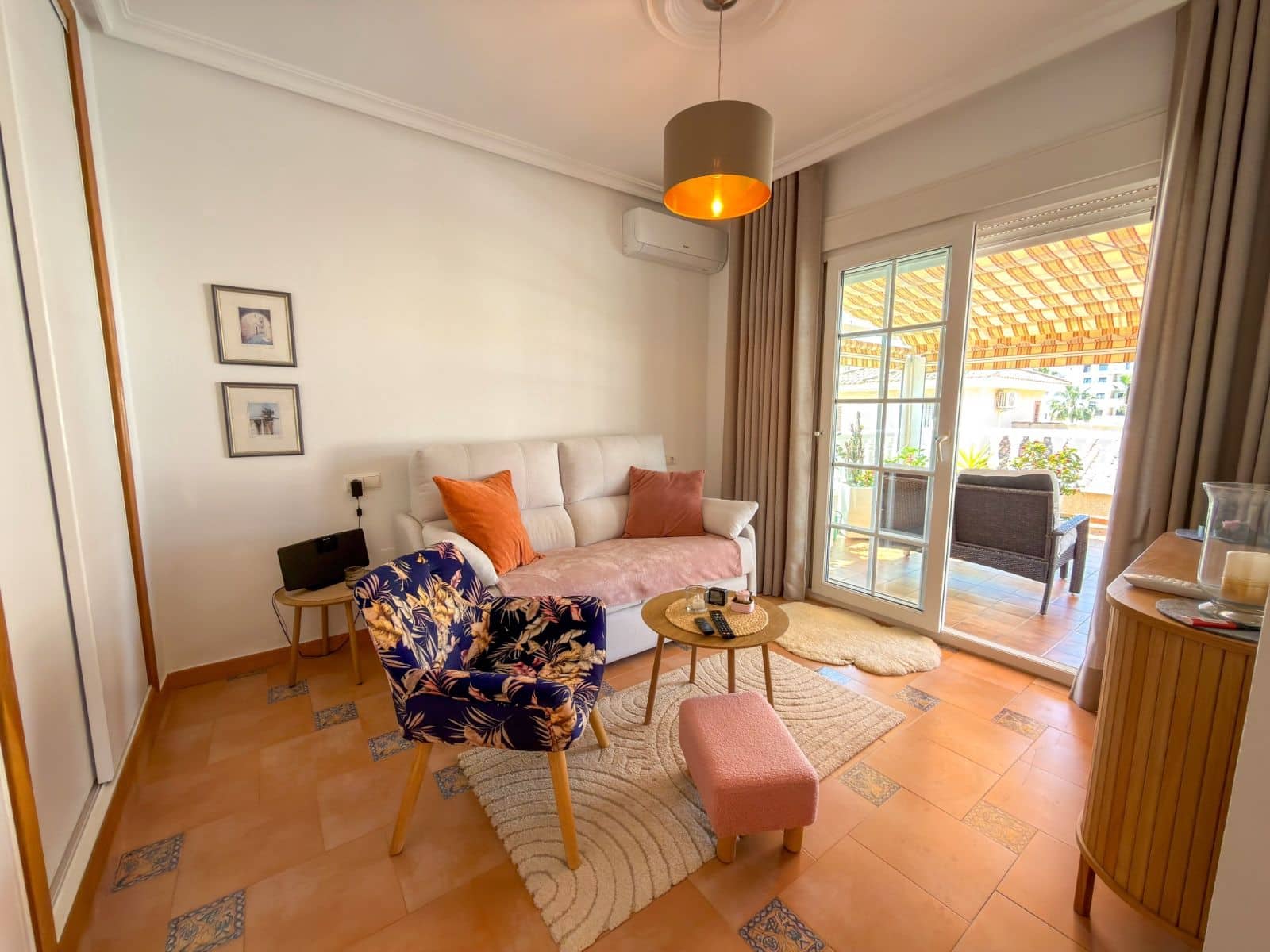 4 Zimmer Villa zu verkaufen in Orihuela Costa mit Pool - 335.000 € (Ref: 9892586)