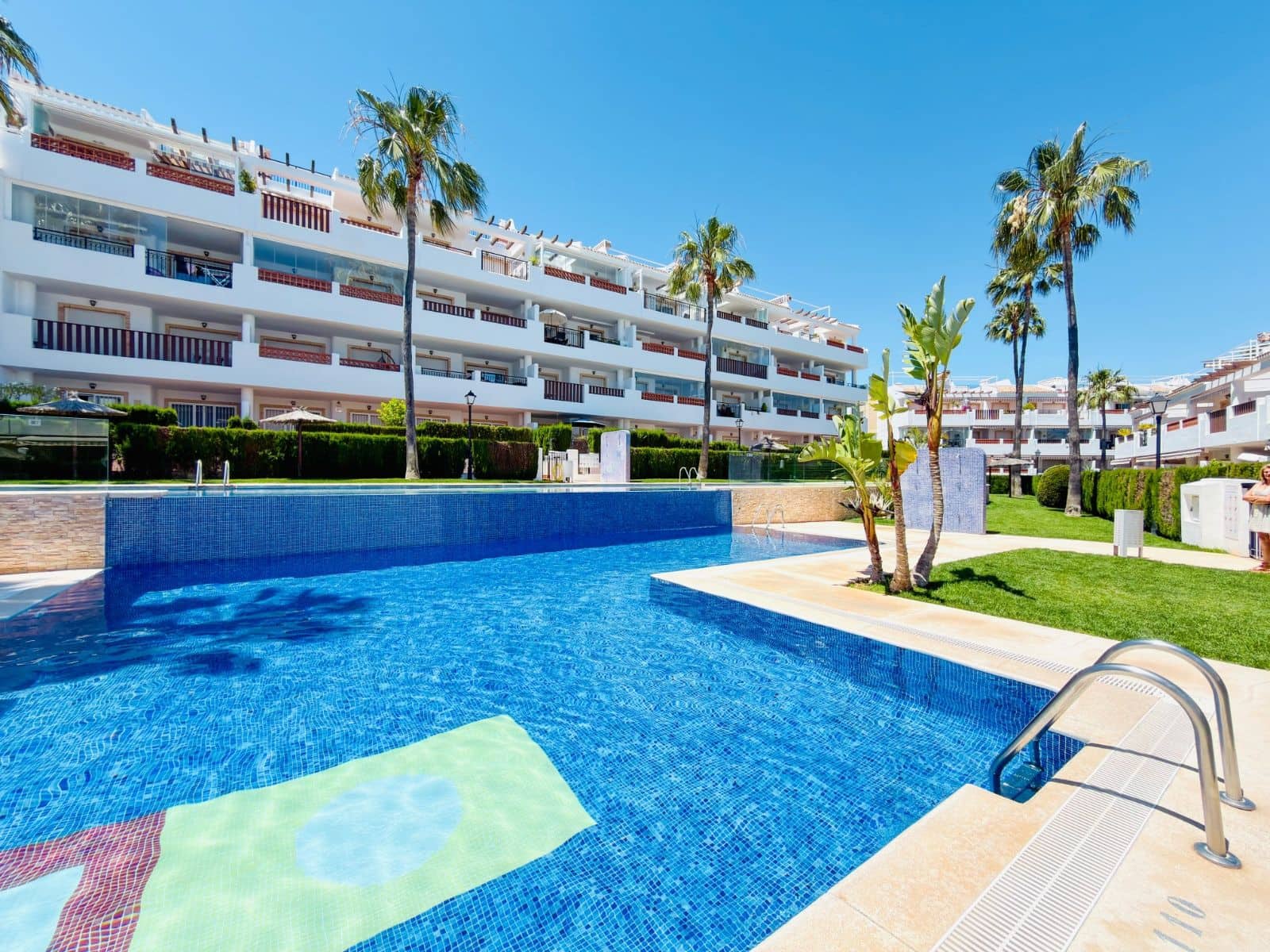 2 Zimmer Apartment zu verkaufen in Orihuela Costa mit Pool Garage - 235.000 € (Ref: 9892587)