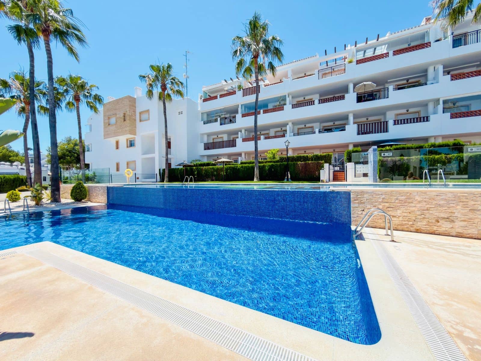 2 Zimmer Apartment zu verkaufen in Orihuela Costa mit Pool Garage - 235.000 € (Ref: 9892587)