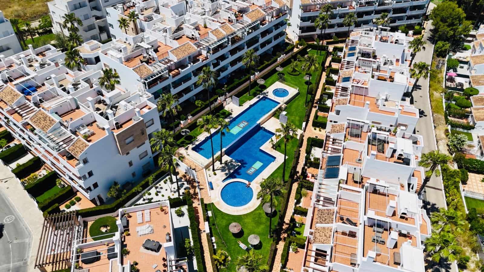 2 Zimmer Apartment zu verkaufen in Orihuela Costa mit Pool Garage - 235.000 € (Ref: 9892587)