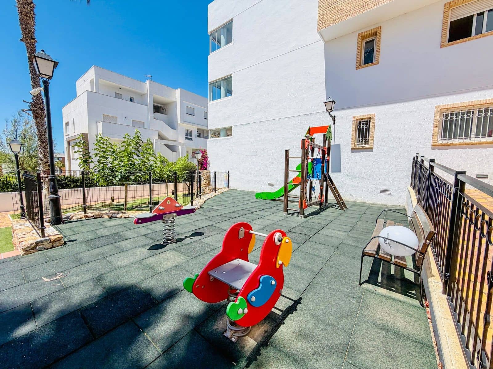 2 Zimmer Apartment zu verkaufen in Orihuela Costa mit Pool Garage - 235.000 € (Ref: 9892587)