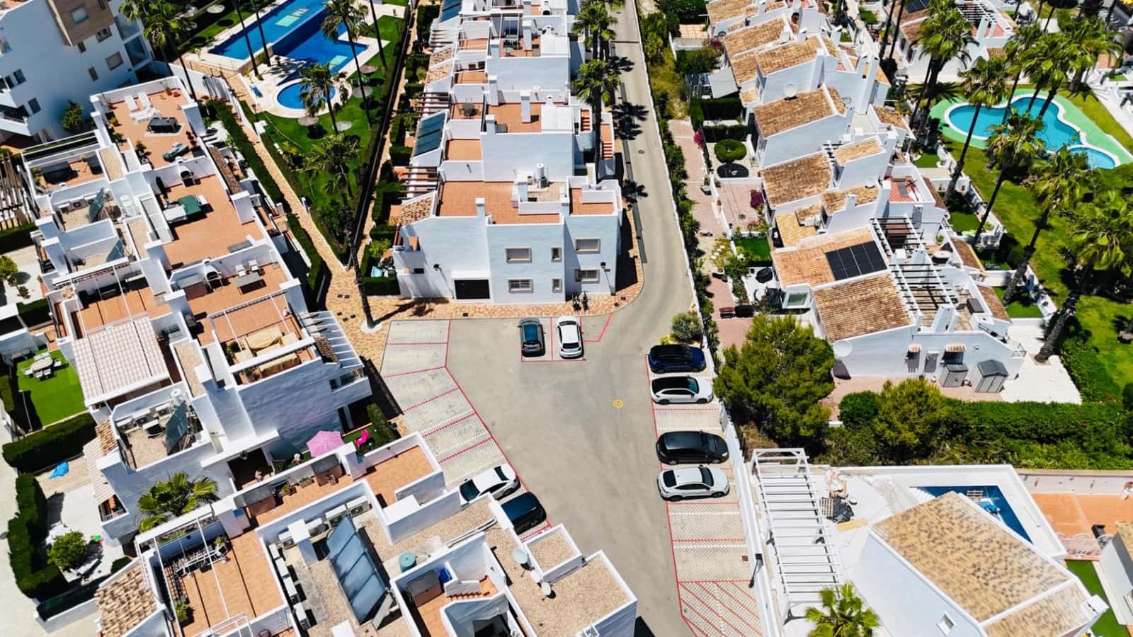 2 Zimmer Apartment zu verkaufen in Orihuela Costa mit Pool Garage - 235.000 € (Ref: 9892587)