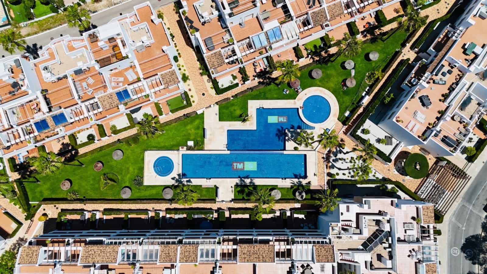 2 Zimmer Apartment zu verkaufen in Orihuela Costa mit Pool Garage - 235.000 € (Ref: 9892587)