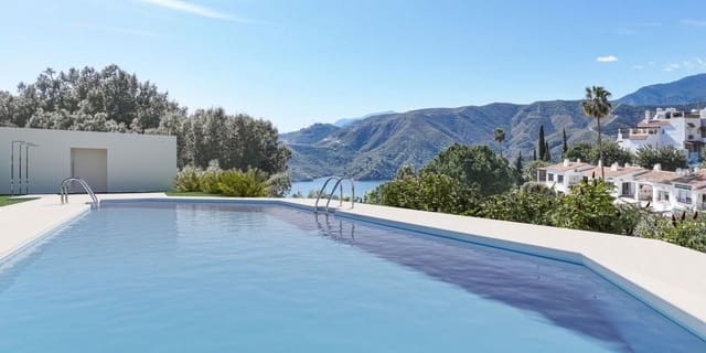 3 bedroom Apartment for sale in Istán with pool - € 545,000 (Ref: 9896535)
