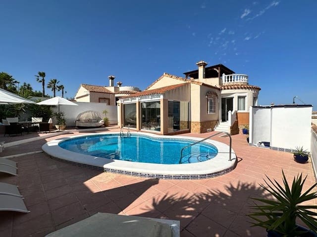 4 bedroom Villa for sale in San Miguel de Salinas with pool - € 335,000 (Ref: 9896543)