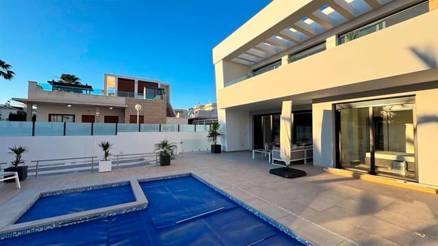 Chalet de 4 habitaciones en Rojales en venta con piscina - 975.000 € (Ref: 9896568)