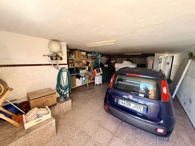 4 bedroom Townhouse for sale in Formentera del Segura with garage - € 212,000 (Ref: 9896574)