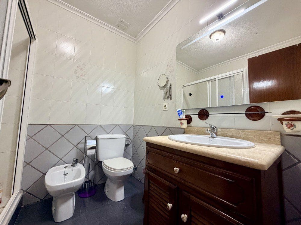 4 bedroom Townhouse for sale in Formentera del Segura with garage - € 212,000 (Ref: 9896574)