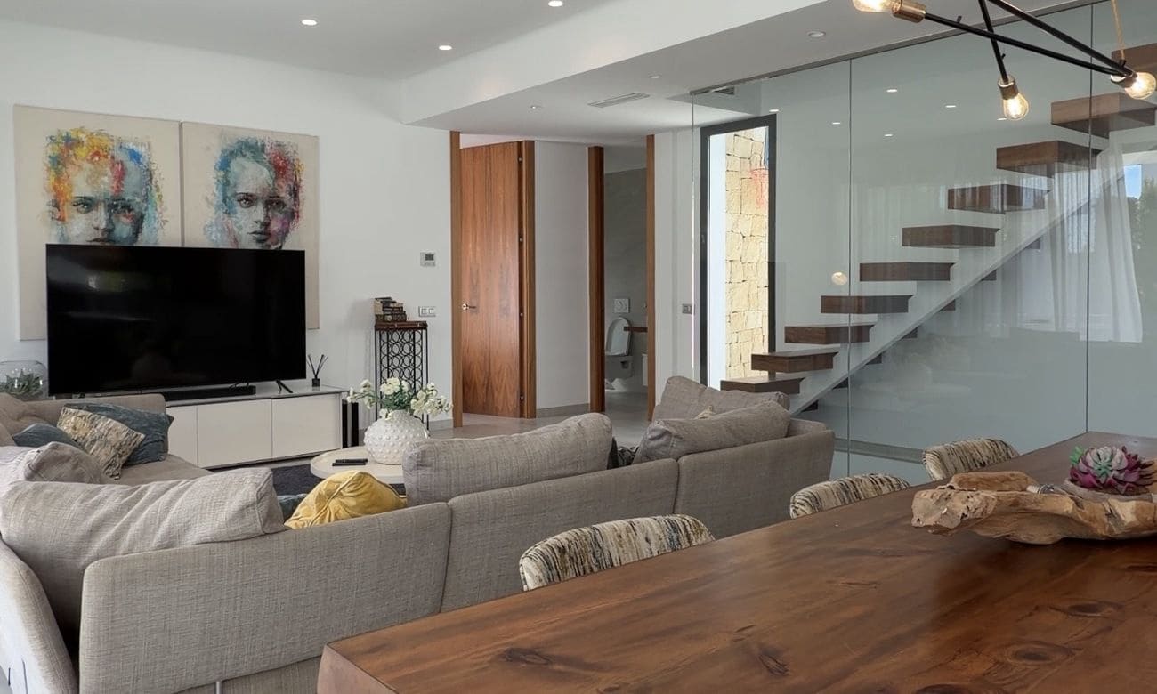 4 makuuhuone Huvila myytävänä paikassa La Villajoyosa / Vila Joiosa mukana uima-altaan - 1 340 000 € (Ref: 9899045)