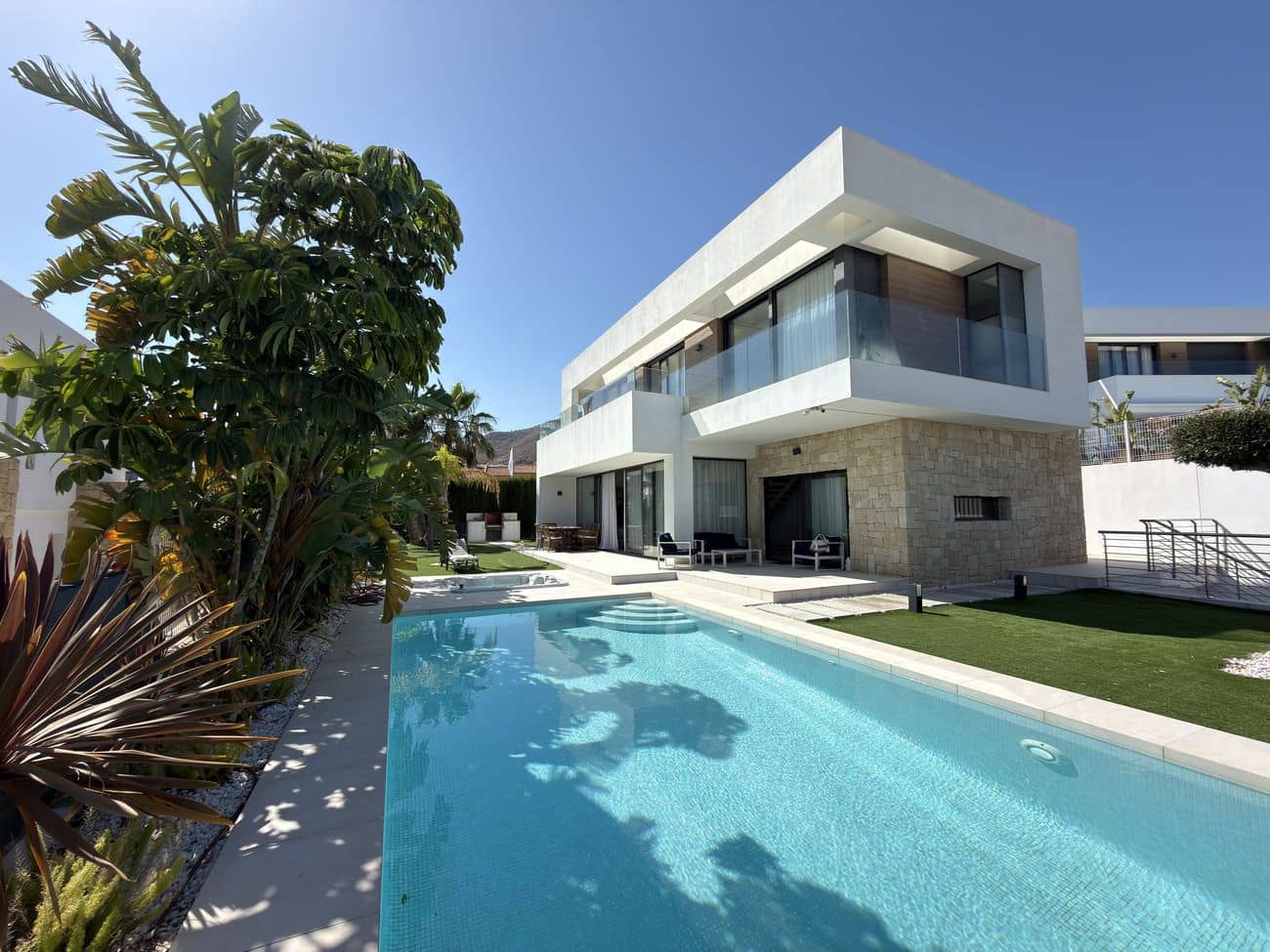 4 makuuhuone Huvila myytävänä paikassa La Villajoyosa / Vila Joiosa mukana uima-altaan - 1 340 000 € (Ref: 9899045)