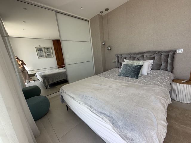 4 makuuhuone Huvila myytävänä paikassa La Villajoyosa / Vila Joiosa mukana uima-altaan - 1 340 000 € (Ref: 9899045)