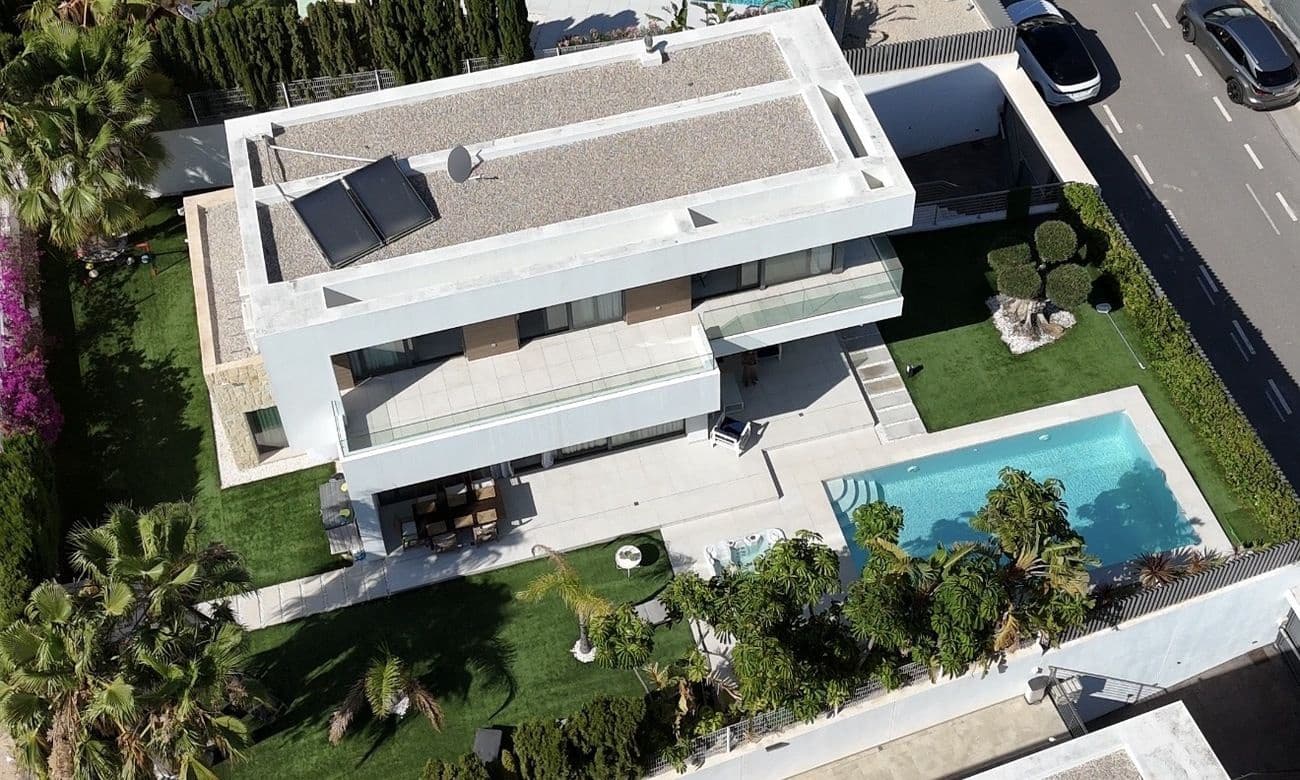 4 makuuhuone Huvila myytävänä paikassa La Villajoyosa / Vila Joiosa mukana uima-altaan - 1 340 000 € (Ref: 9899045)