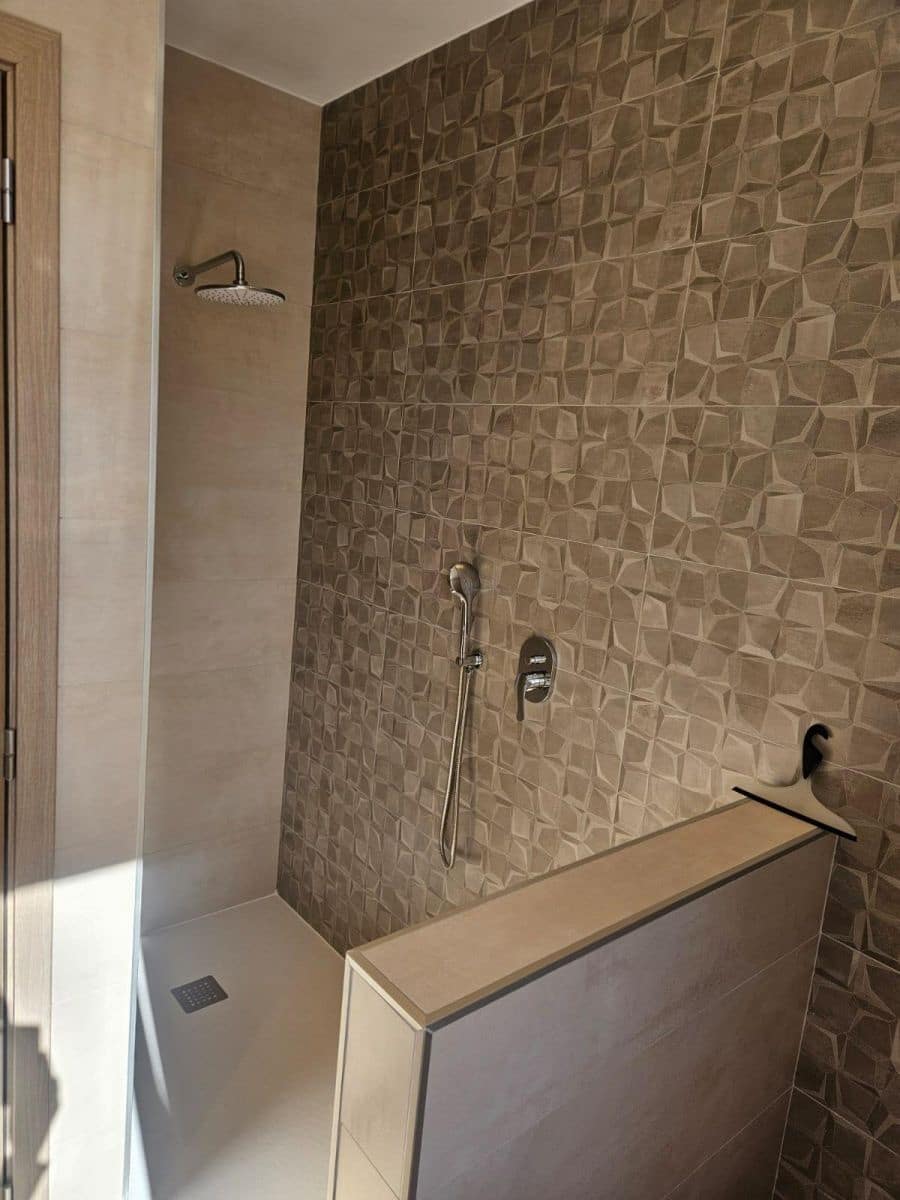 4 Zimmer Villa zu verkaufen in Torrevieja mit Pool - 780.000 € (Ref: 9900309)