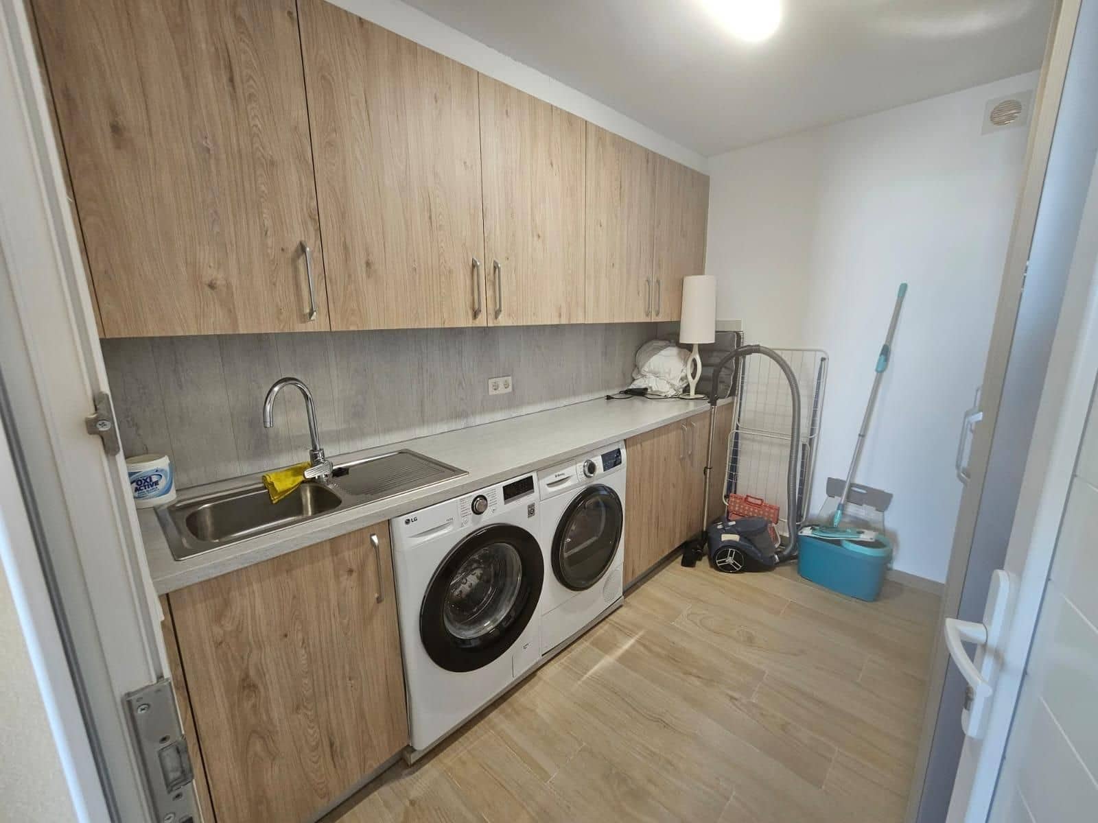 4 Zimmer Villa zu verkaufen in Torrevieja mit Pool - 780.000 € (Ref: 9900309)