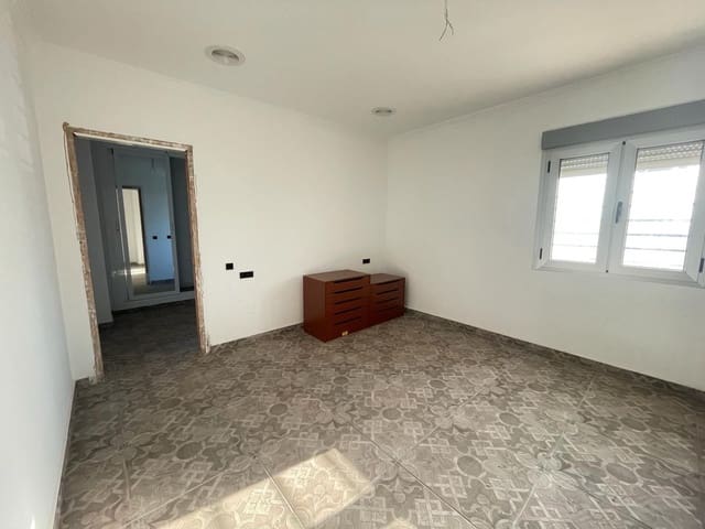 Chalet de 3 habitaciones en El Chaparral - La Siesta - La Torreta, Torrevieja en venta - 400.000 € (Ref: 9900310)