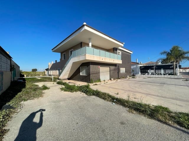 Chalet de 3 habitaciones en El Chaparral - La Siesta - La Torreta, Torrevieja en venta - 400.000 € (Ref: 9900310)