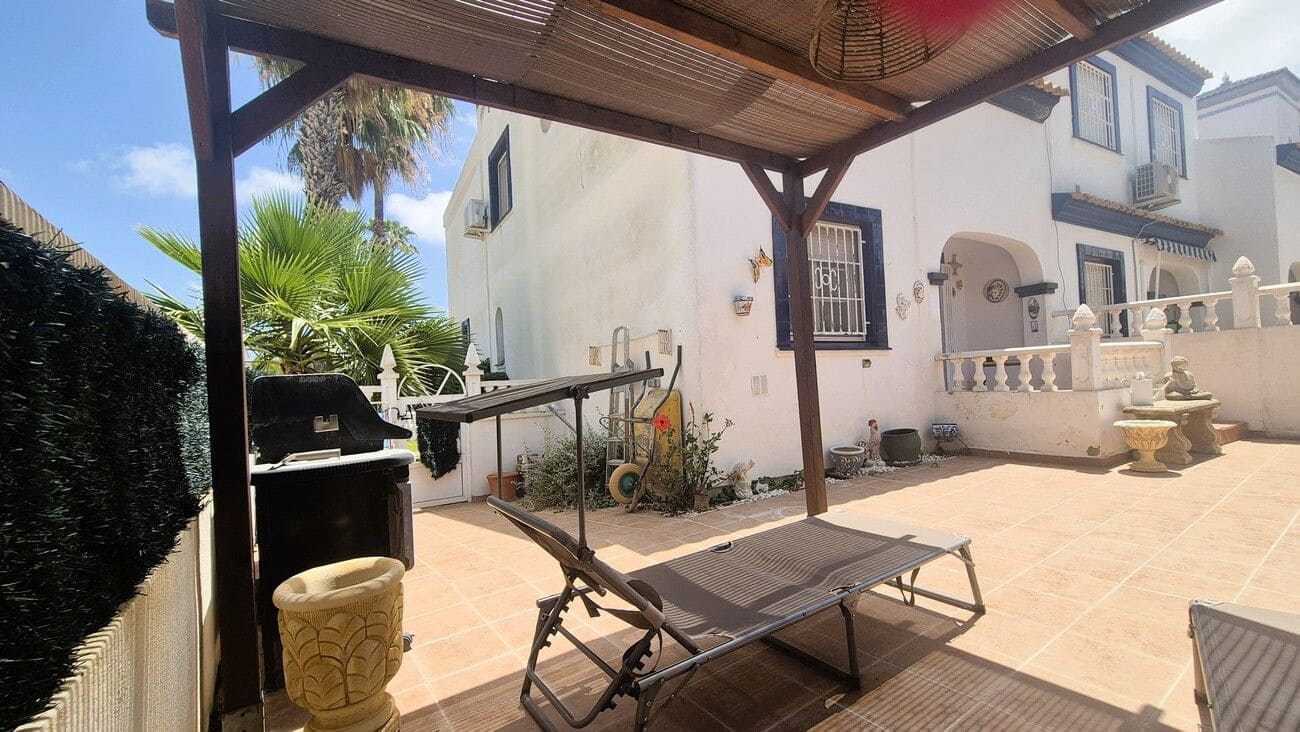 4 sovrum Hus till salu i Villamartin - 295 000 € (Ref: 9900990)