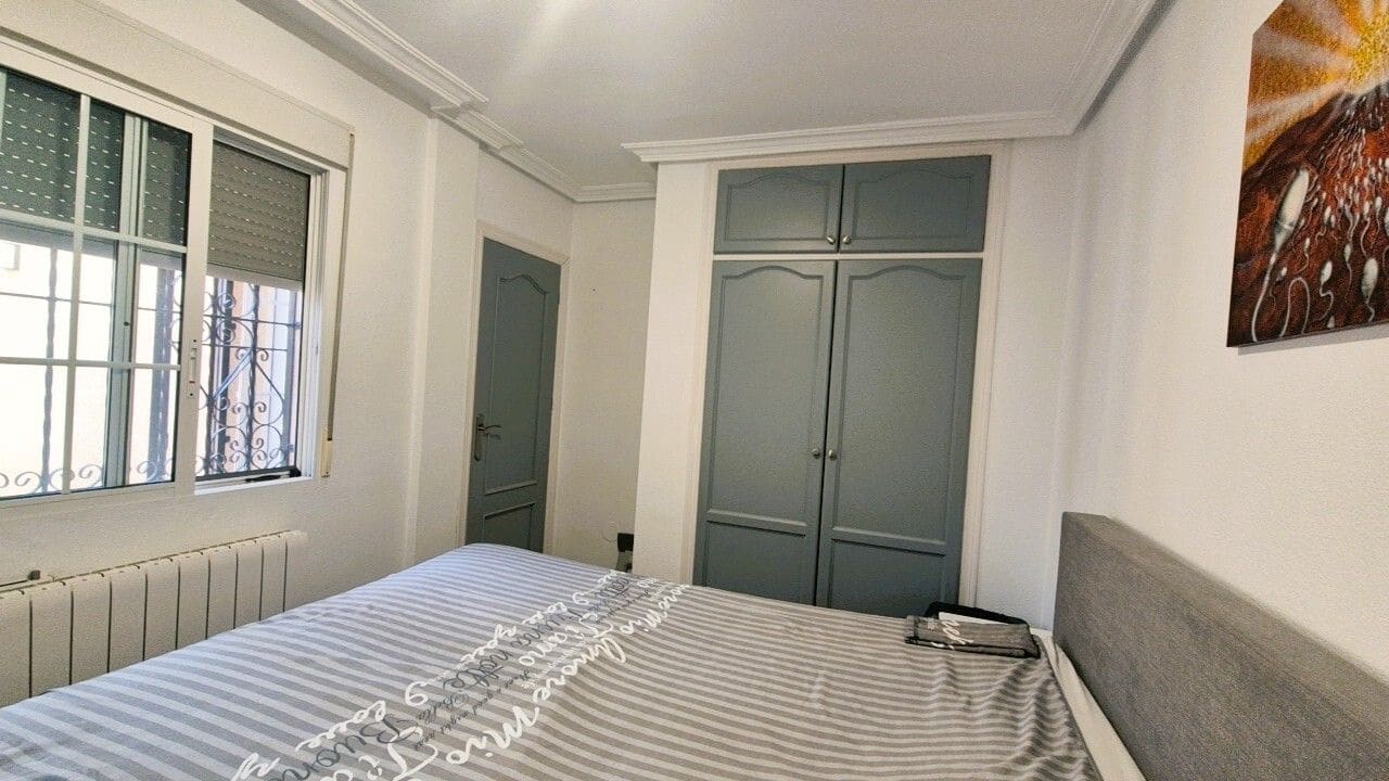 Piso de 2 habitaciones en San Miguel de Salinas en venta con piscina - 269.000 € (Ref: 9916070)