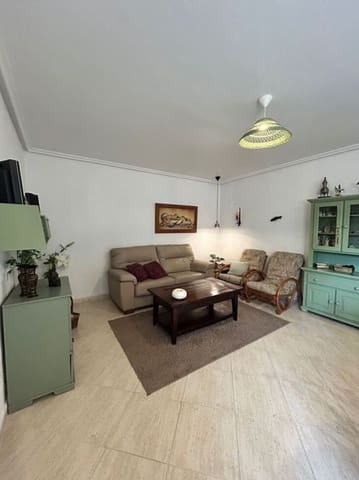 3 bedroom Villa for sale in Centro, Torrevieja with pool - € 650,000 (Ref: 9916073)