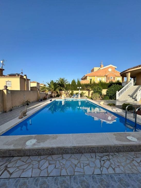 3 bedroom Villa for sale in Torrevieja with pool - € 650,000 (Ref: 9916073)