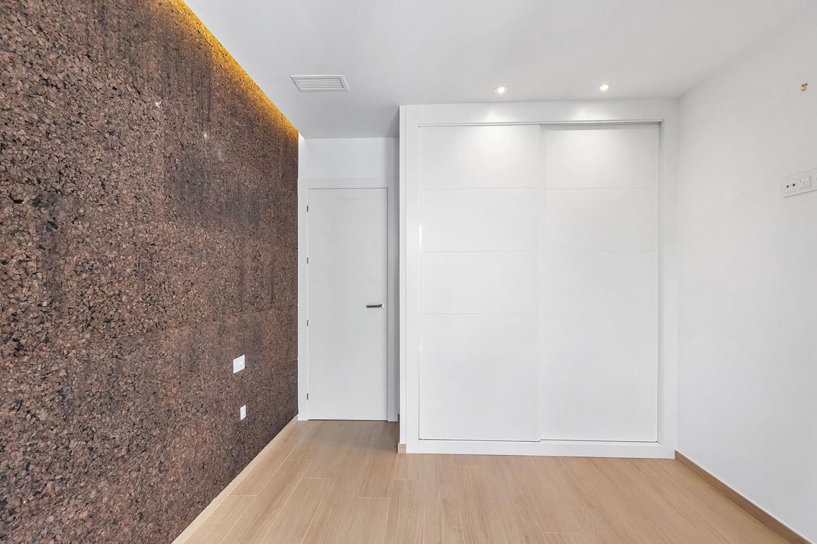 3 slaapkamer Villa te koop in Benijofar met zwembad - € 529.500 (Ref: 9917219)