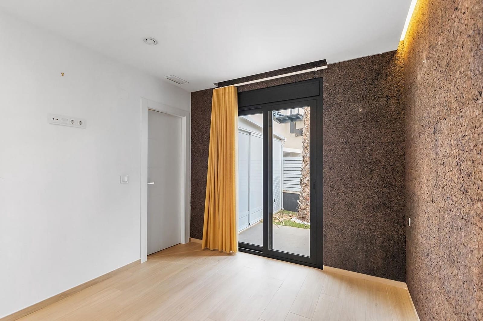 3 slaapkamer Villa te koop in Benijofar met zwembad - € 529.500 (Ref: 9917219)