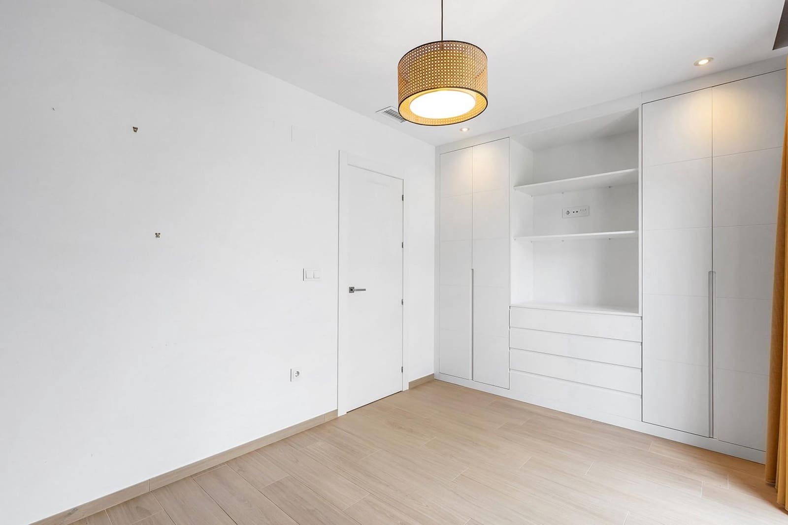 3 slaapkamer Villa te koop in Benijofar met zwembad - € 529.500 (Ref: 9917219)