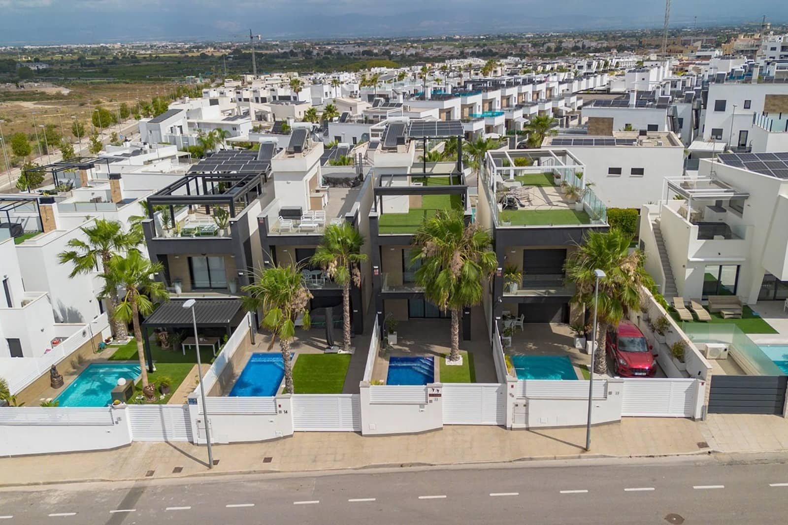 3 slaapkamer Villa te koop in Benijofar met zwembad - € 529.500 (Ref: 9917219)