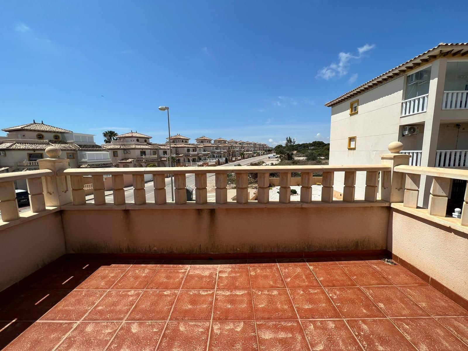 Piso de 4 habitaciones en Orihuela Costa en venta con piscina - 245.000 € (Ref: 9917228)