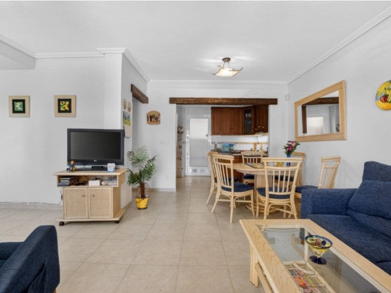 4 slaapkamer Villa te koop in Torrevieja - € 317.000 (Ref: 9917244)