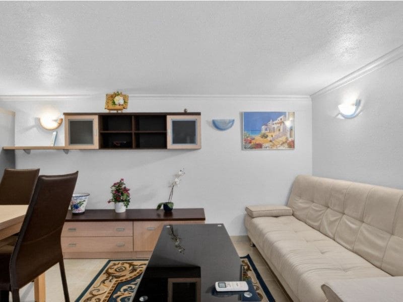 4 slaapkamer Villa te koop in Torrevieja - € 317.000 (Ref: 9917244)