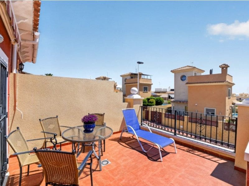 4 slaapkamer Villa te koop in Torrevieja - € 317.000 (Ref: 9917244)