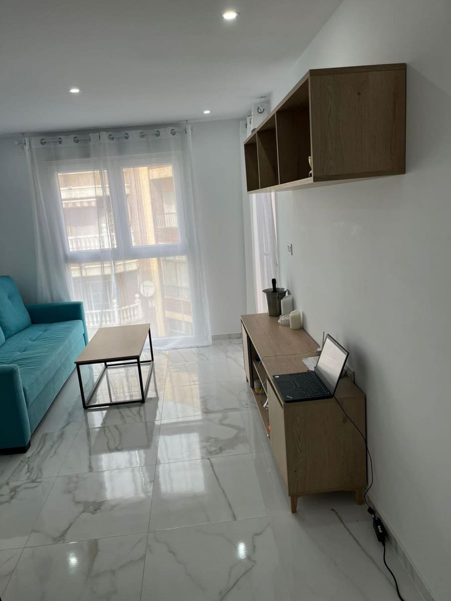 Apartamento de 1 habitación en Torrevieja en venta - 185.900 € (Ref: 9918314)