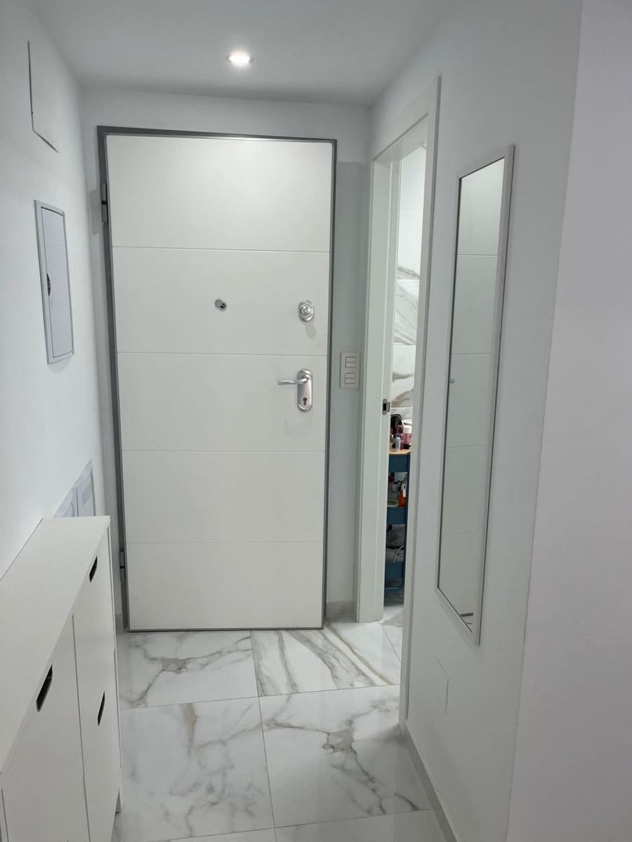 Apartamento de 1 habitación en Torrevieja en venta - 185.900 € (Ref: 9918314)