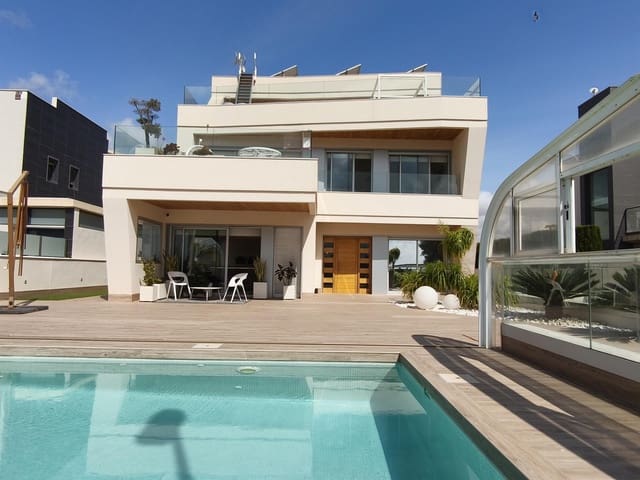 4 bedroom Villa for sale in Lomas de Cabo Roig - Los Dolses, Orihuela with pool garage - € 1,890,000 (Ref: 9924767)