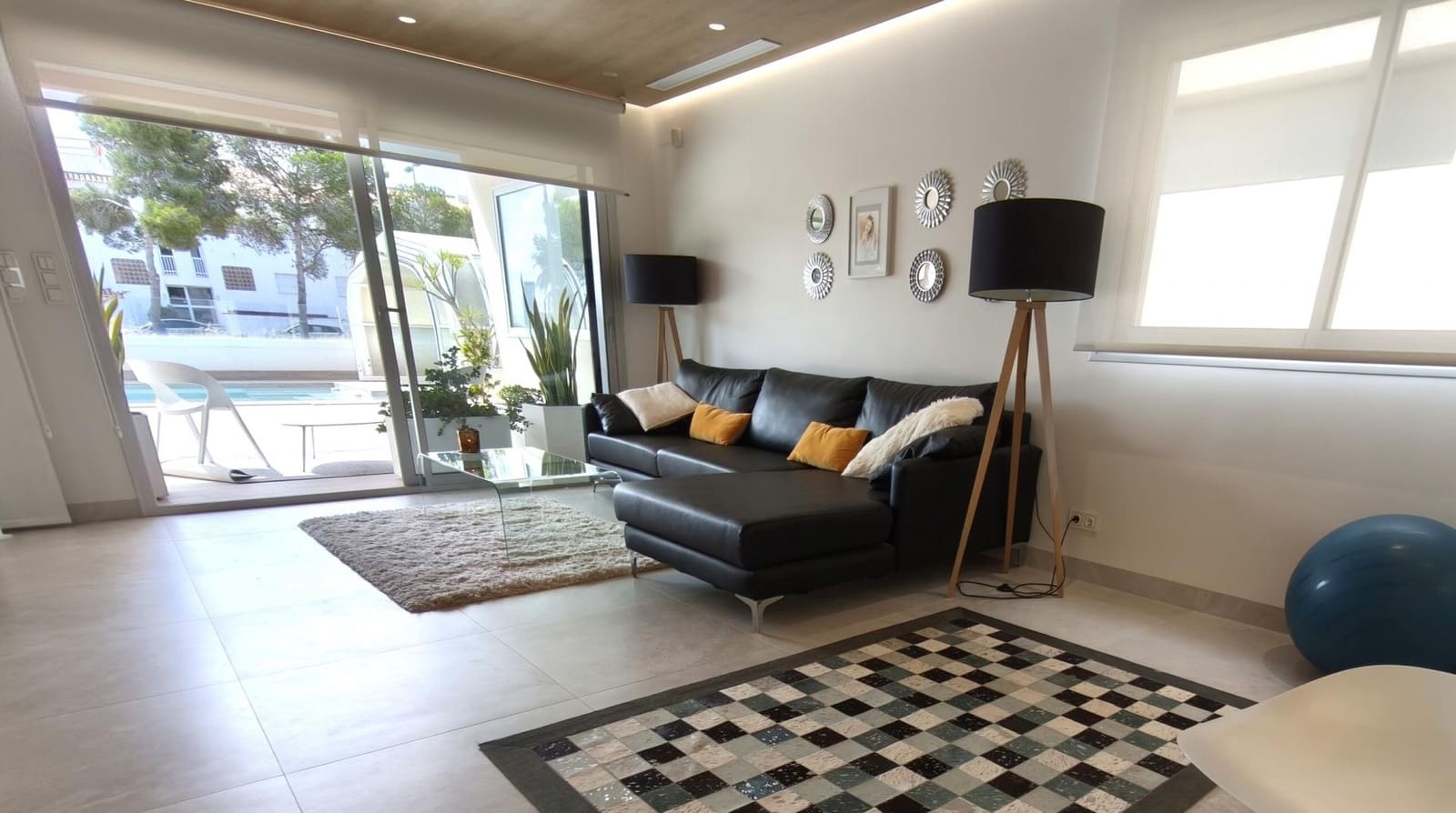 4 bedroom Villa for sale in Orihuela Costa with pool garage - € 1,890,000 (Ref: 9924767)