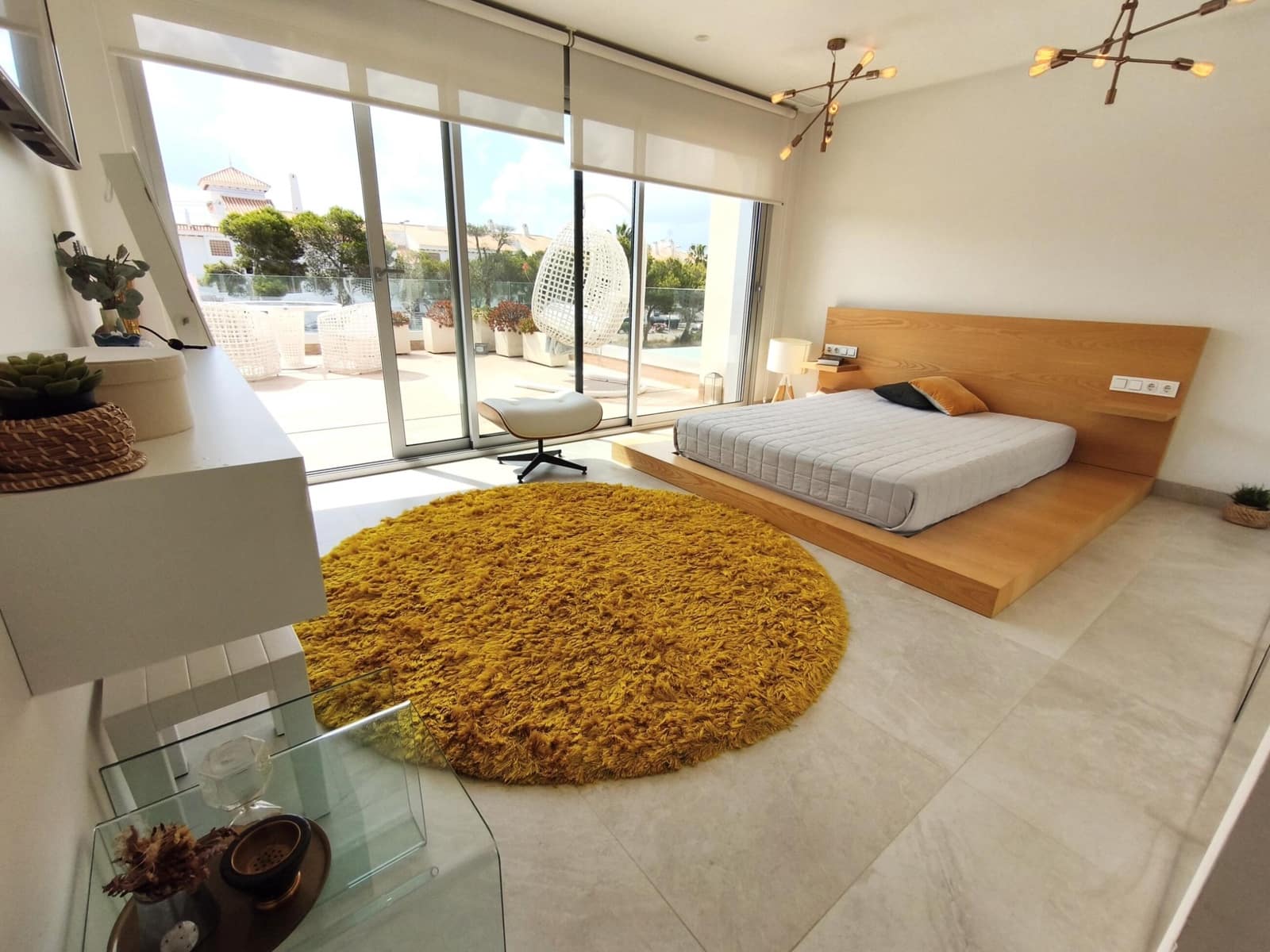 4 bedroom Villa for sale in Orihuela Costa with pool garage - € 1,890,000 (Ref: 9924767)