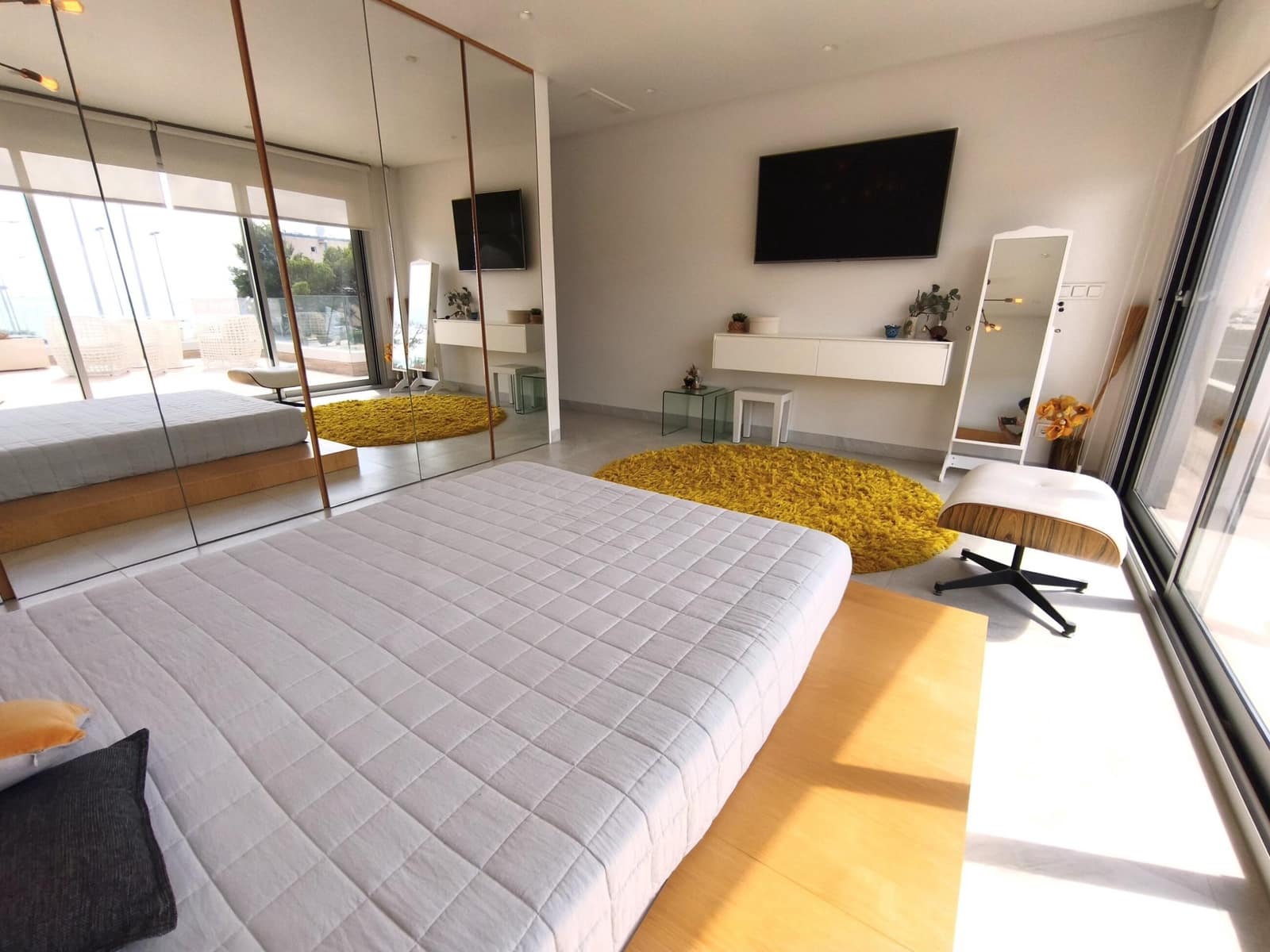 4 bedroom Villa for sale in Orihuela Costa with pool garage - € 1,890,000 (Ref: 9924767)