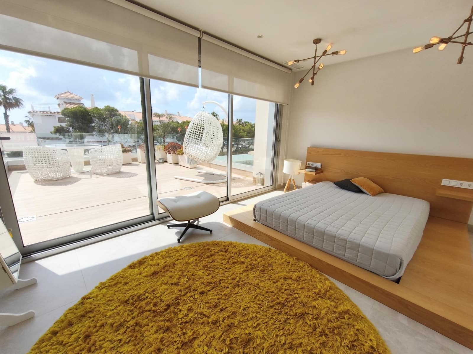 4 bedroom Villa for sale in Orihuela Costa with pool garage - € 1,890,000 (Ref: 9924767)