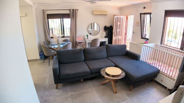 Chalet de 3 habitaciones en Las Filipinas en venta - 220.000 € (Ref: 9930883)