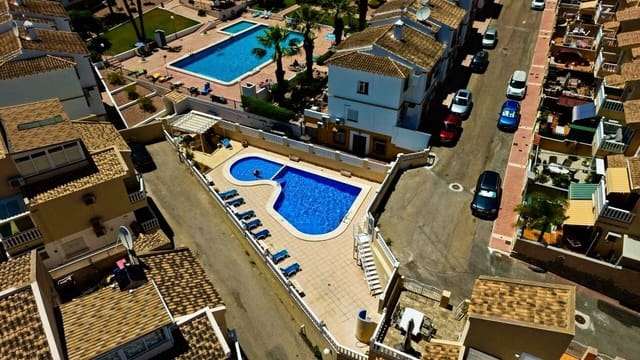 Chalet de 3 habitaciones en Las Filipinas en venta - 220.000 € (Ref: 9930883)