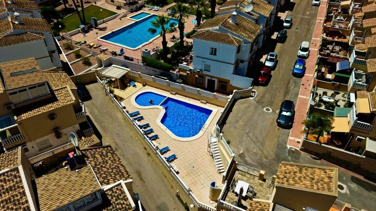 3 bedroom Villa for sale in San Miguel de Salinas - € 218,000 (Ref: 9930883)