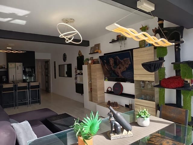 3 bedroom Penthouse for sale in El Mojon, Pilar de la Horadada - € 250,000 (Ref: 9931772)
